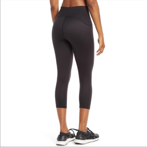 Spanx Booty Boost Active Leggings - Picture 3 of 7